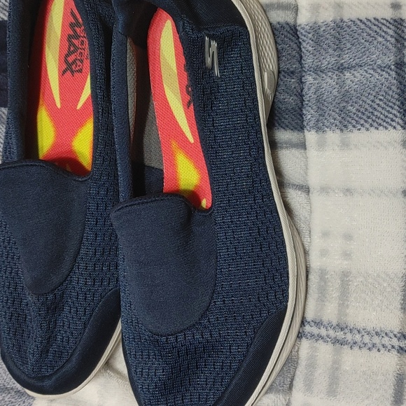 Sketchers memory gogo max shoes - Picture 2 of 6